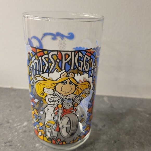 The Muppets Other - Vintage Mcdonald’s 1981 The Great Muppet Caper Miss Piggy Glass